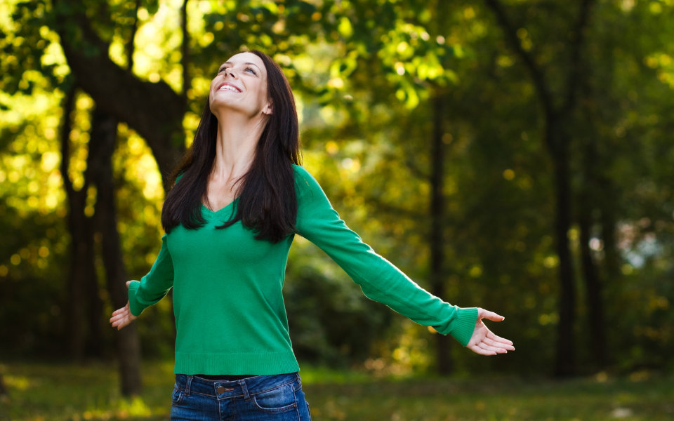 5 mindfulness tips to help prevent burnout if you're a caring woman.